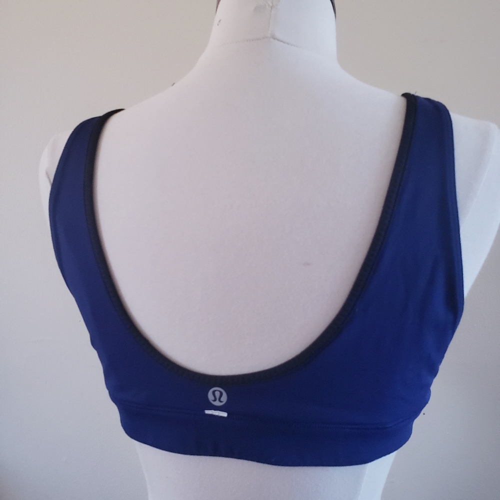 Lululemon Align Reversible Bra *Light Support, A/B Cup - Black/Blue - 10 - Picture 3 of 12
